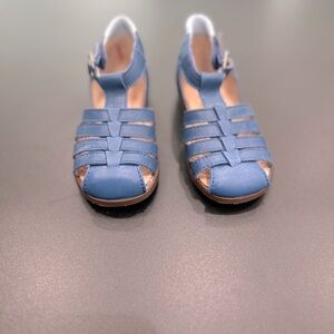 Beberlis soft leather shoes - size 21. Never worn.